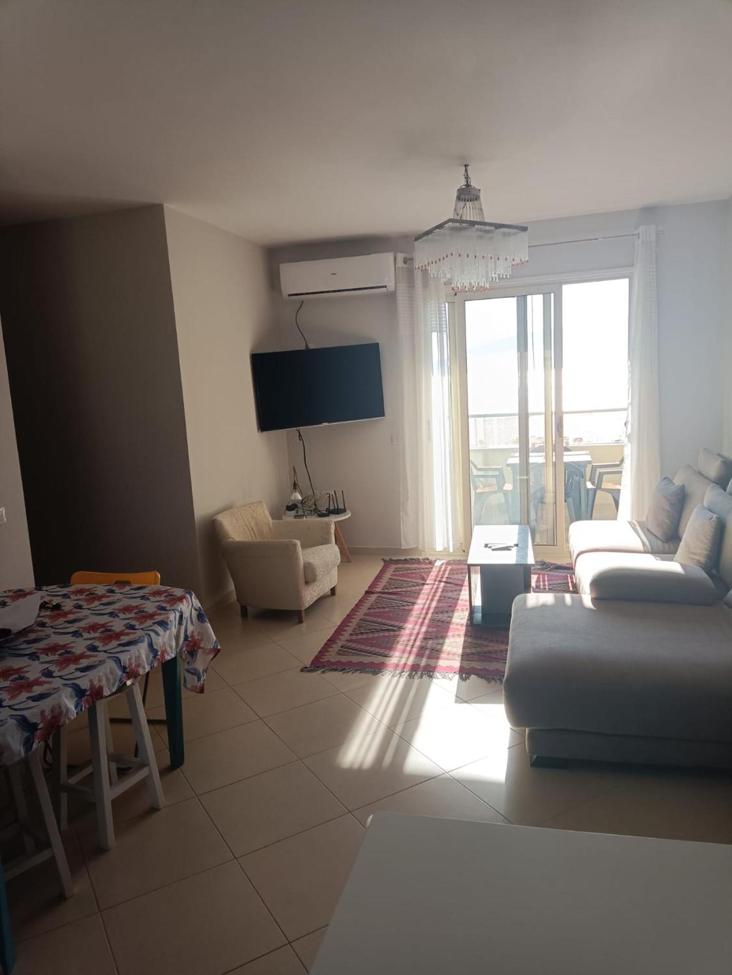 Guidus Apartment Vlorë Buitenkant foto