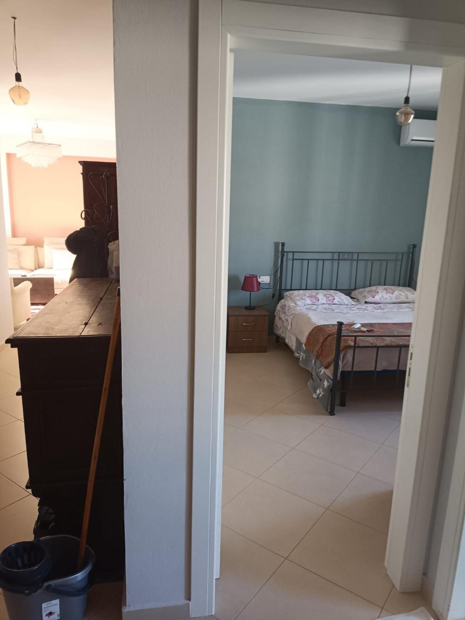 Guidus Apartment Vlorë Buitenkant foto